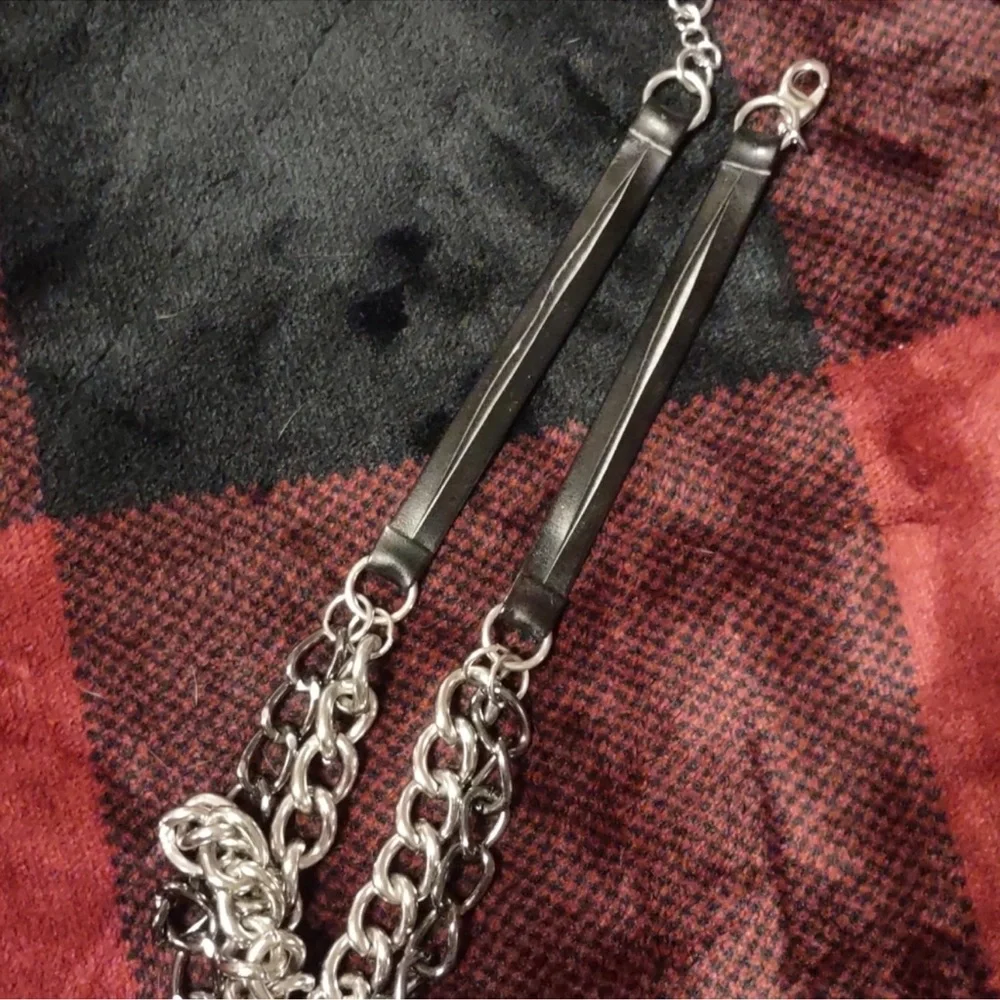EUC Faux leather”Home Made” double chain necklace.